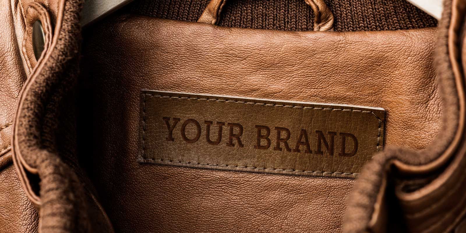 Jacket mit blankem Brandlabel